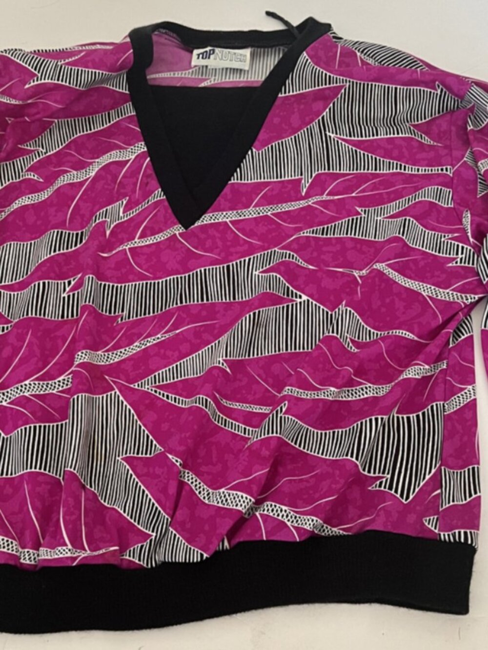 Top Notch Vintage Pullover Blouse Size 18W - magenta and black  Pre-owned in goo